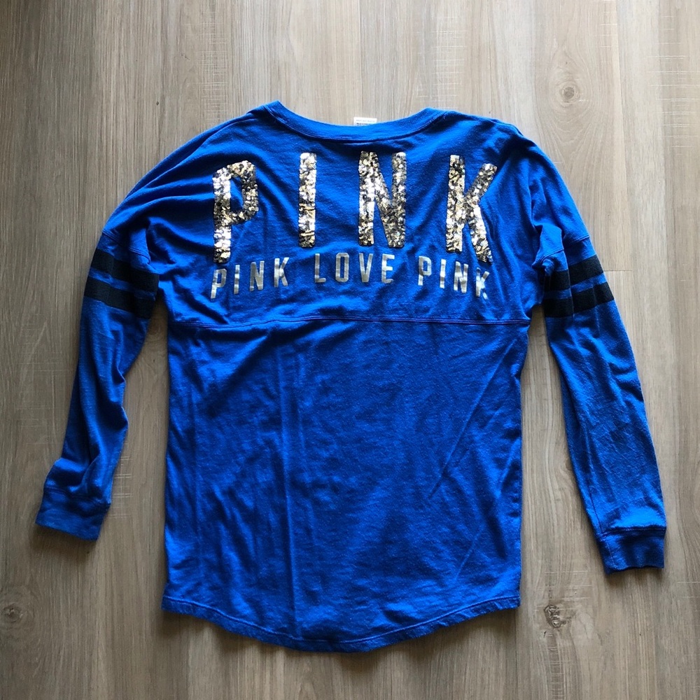 Victoria’s Secret Pink long-sleeve T-shirt.